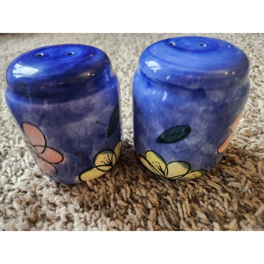 Vintage‎ Hand Painted Floral Ceramic Salt and Pepper Shakers Blue Glaze Set - Picture 3 of 8